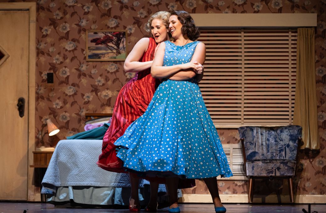 Samantha Hankey (Dorabella) and Federica Lombardi (Fiordiligi) &copy; Marty Sohl | Met Opera
