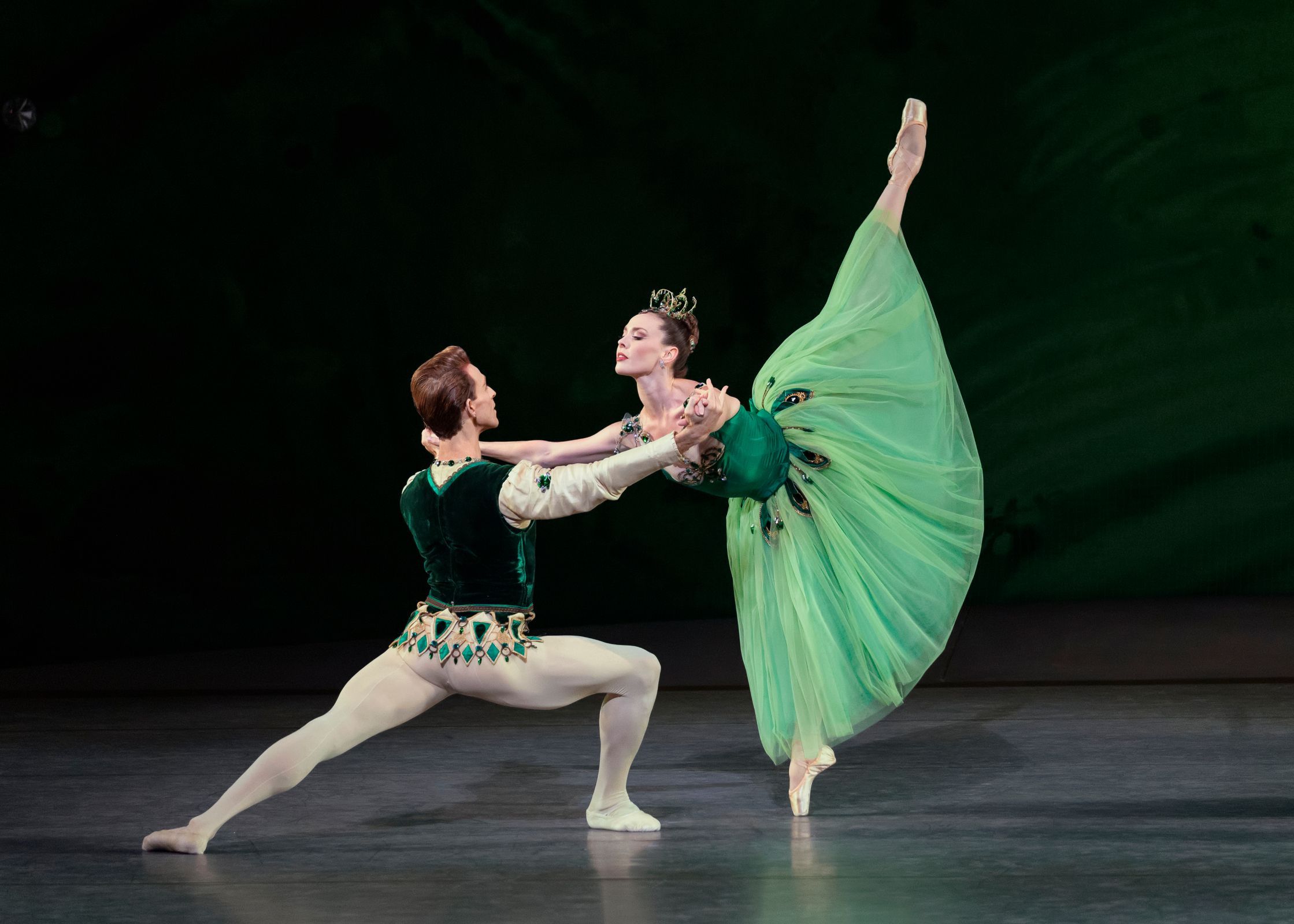 Adrian Danchig-Waring and Emilie Gerrity in George Balanchine’s <i>Emeralds</i> from <i>Jewels</i> &copy; Erin Baiano