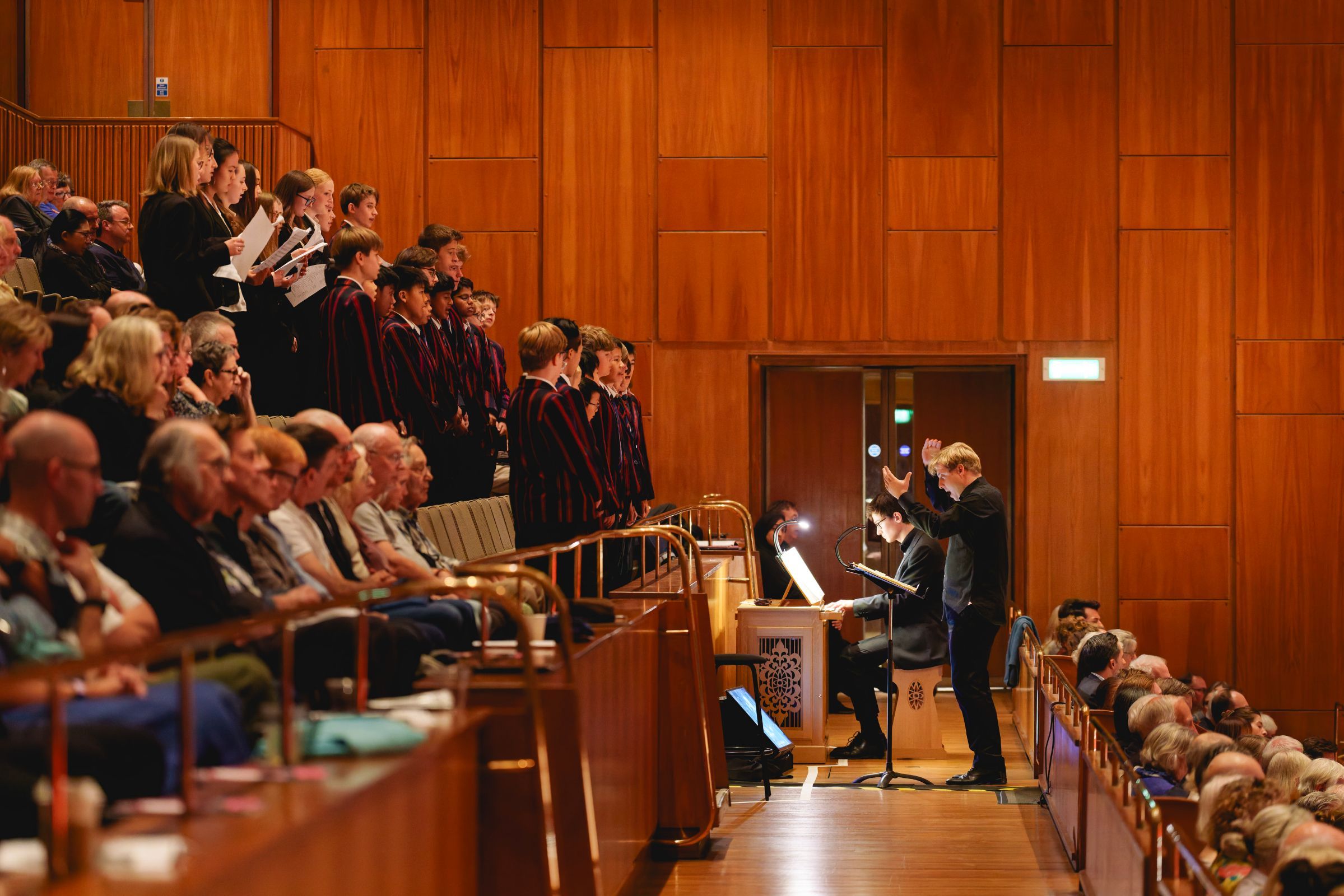 The Tiffin Boys' Choir and Girls' Choir © Andy Paradise