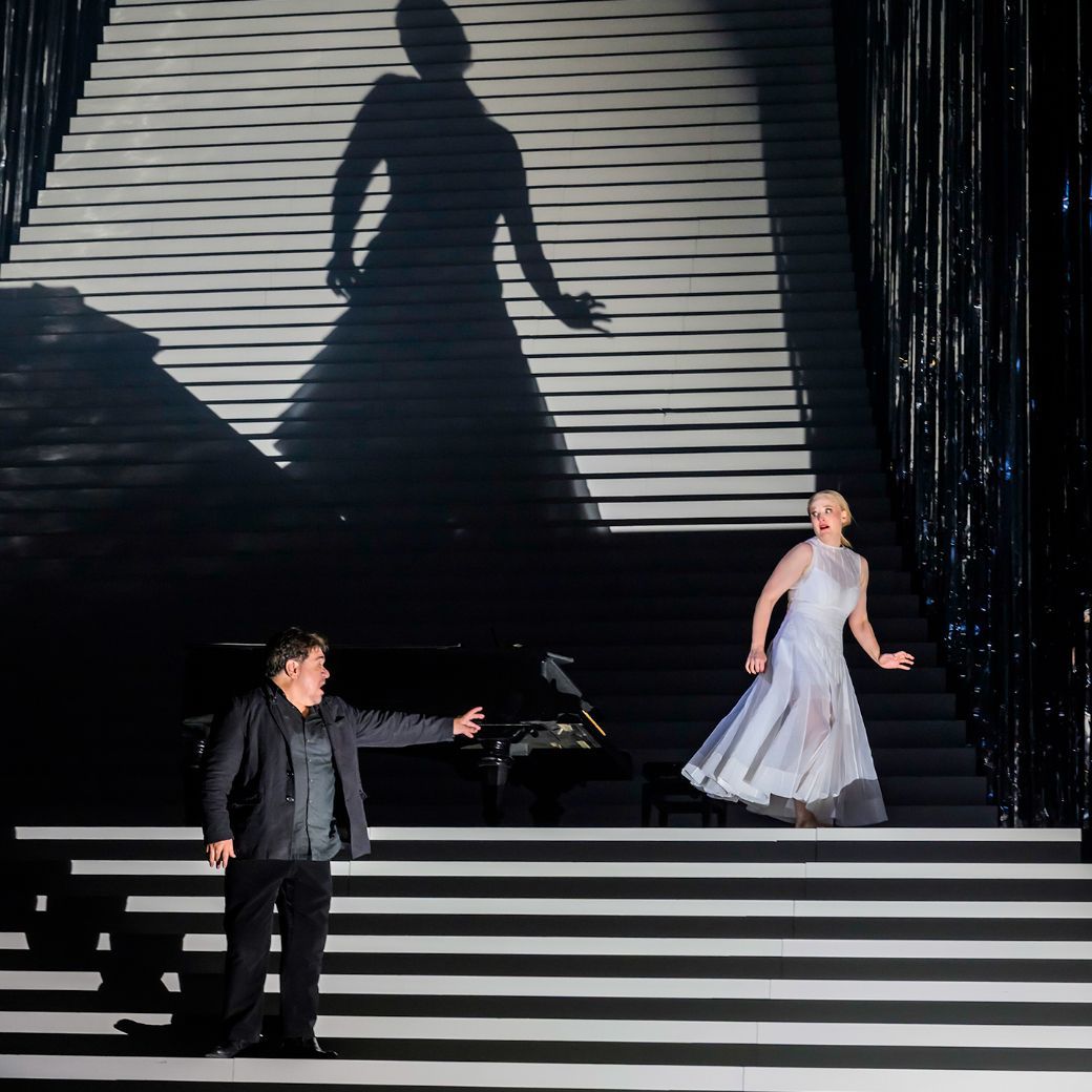 Kiandra Howarth (Lisa) und Xavier Moreno (Hermann) &copy; Bettina Stoess