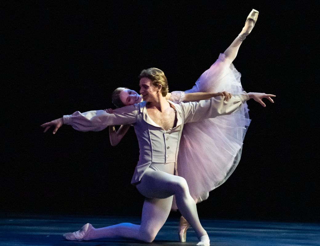 Aran Bell and Skylar Brandt in Gerald Arpino&rsquo;s <i>L&rsquo;Air D&rsquo;Esprit</i> &copy; Steven Pisano
