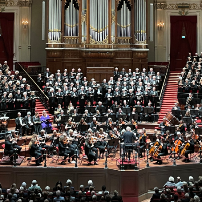 Stichting Millenniumconcert sings Dvořák's Stabat Mater