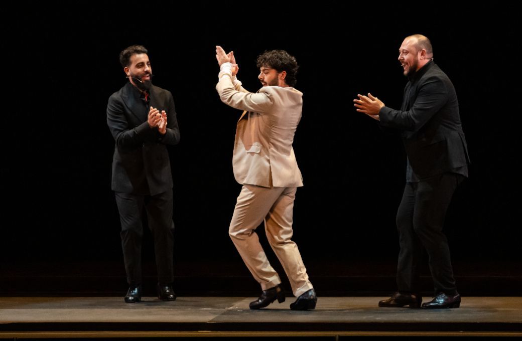 Juan Tom&aacute;s de la Mol&iacute;a and musicians in <i>Buler&iacute;a de la Mol&iacute;a</i> &copy; Steven Pisano