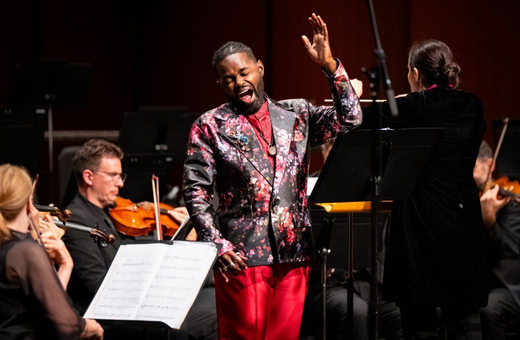 John Holiday, Lina Gonz&aacute;lez-Granados and the Los Angeles Chamber Orchestra &copy; Elizabeth Asher