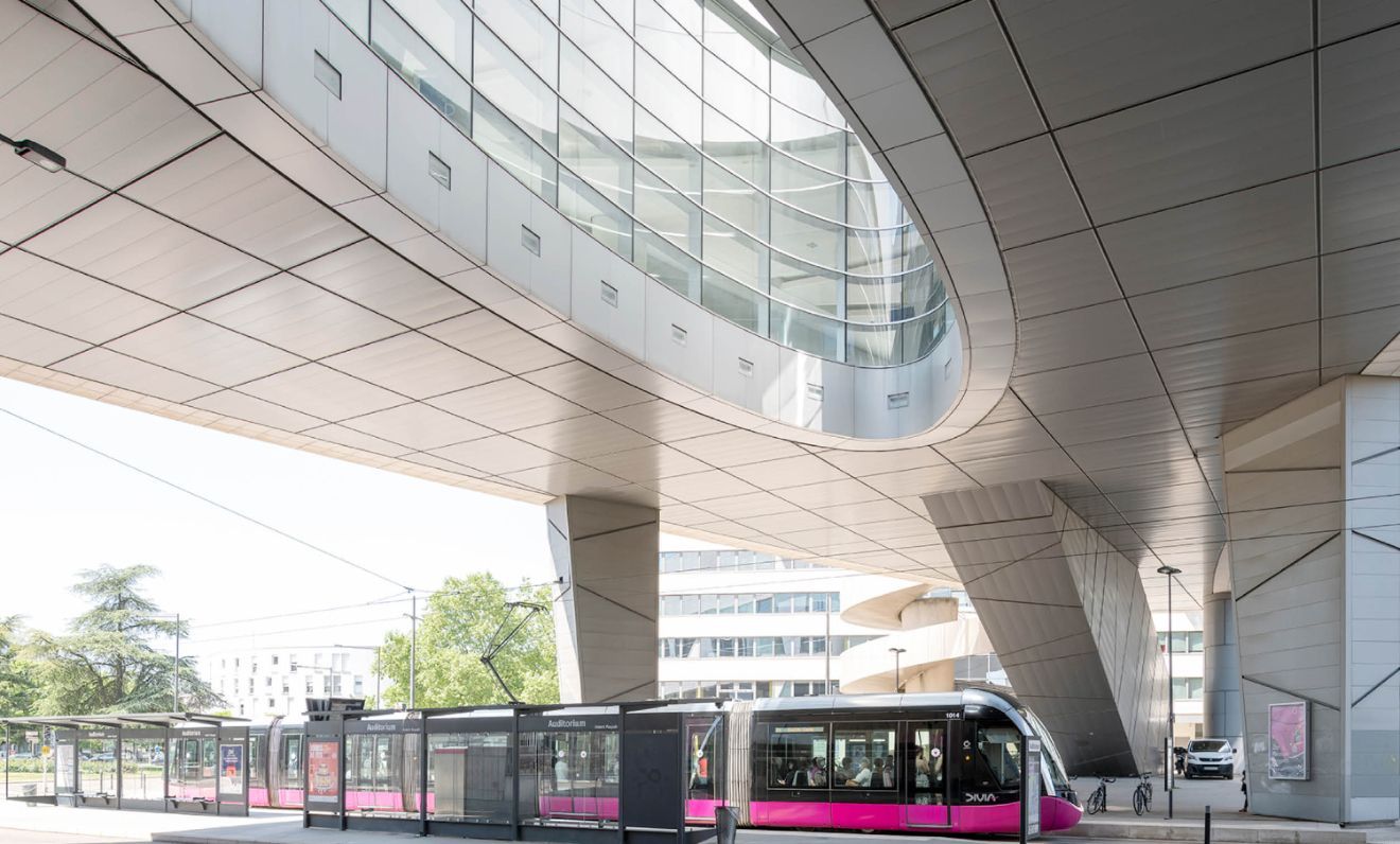 Tram platform at Auditorium de Dijon &copy; Mirco Magliocca