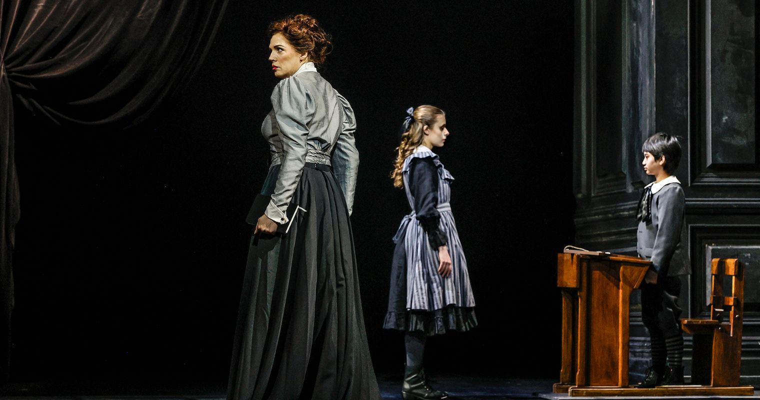 A spellbinding <i>Turn of the Screw</i> from Victorian Opera in Melbourne &copy; Jeff Busby