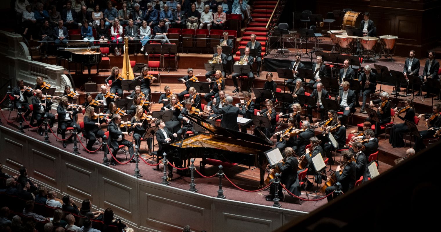 Opulence and vigour from Seong-Jin Cho and the Royal Concertgebouw Orchestra &copy; Simon van Boxtel