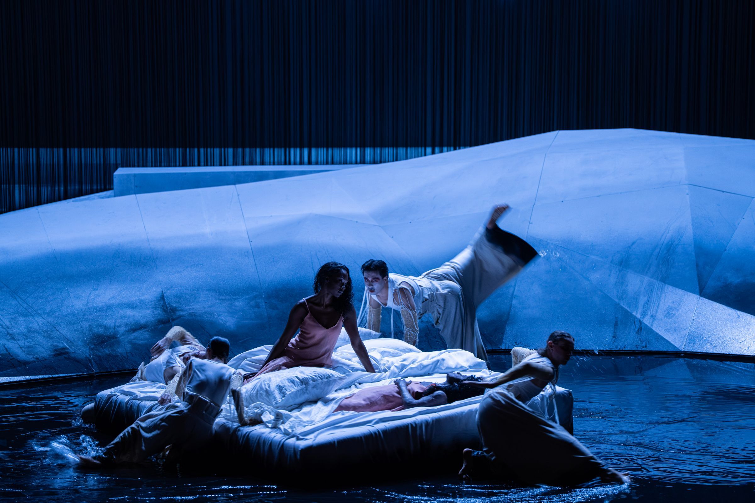 <i>Roméo et Juliette</i> à La Monnaie &copy; Simon Van Rompay