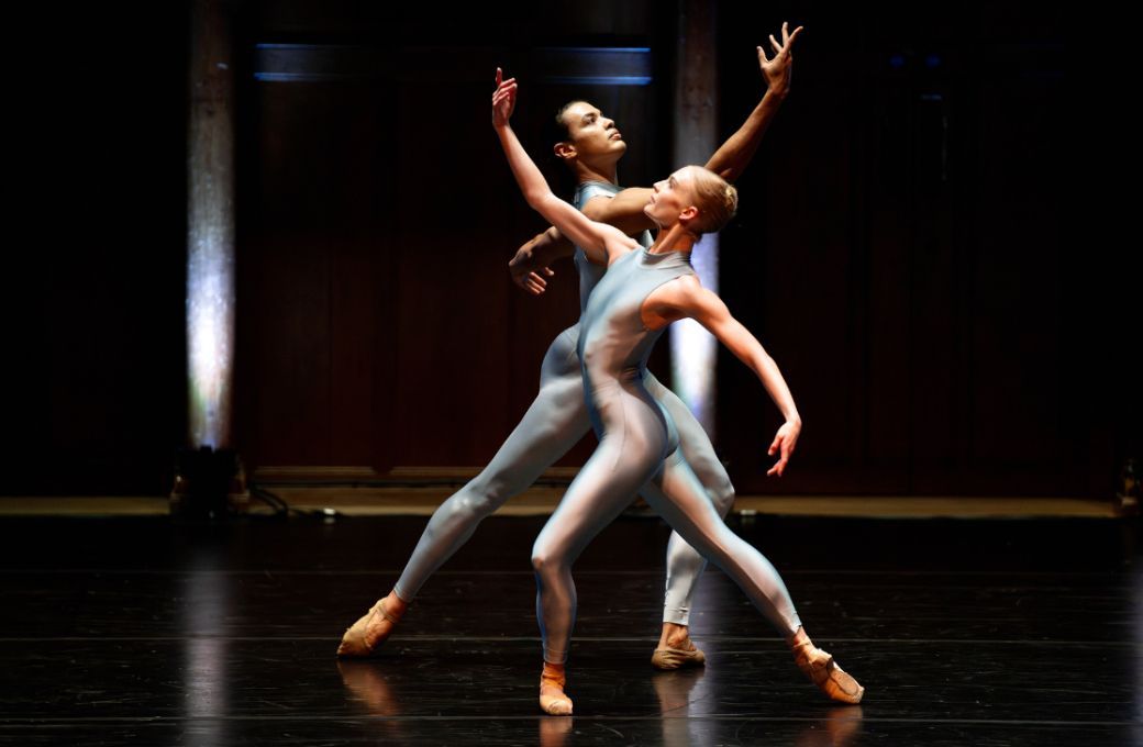 Ballet Nights 012, Leusson Muniz and Hannah Ward from Cape Town City Ballet in <i>Pie Jesu</i> &copy; Deborah Jaffe