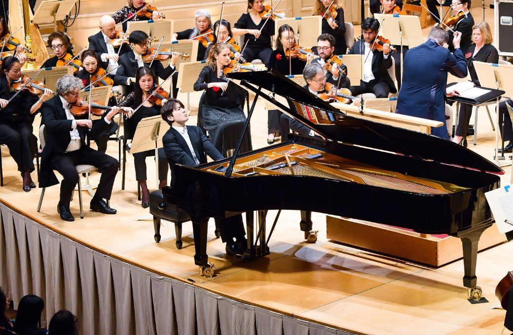 Seong-Jin Cho with Andris Nelsons and the Boston Symphony Orchestra &copy; Hilary Scott, courtesy of the BSO