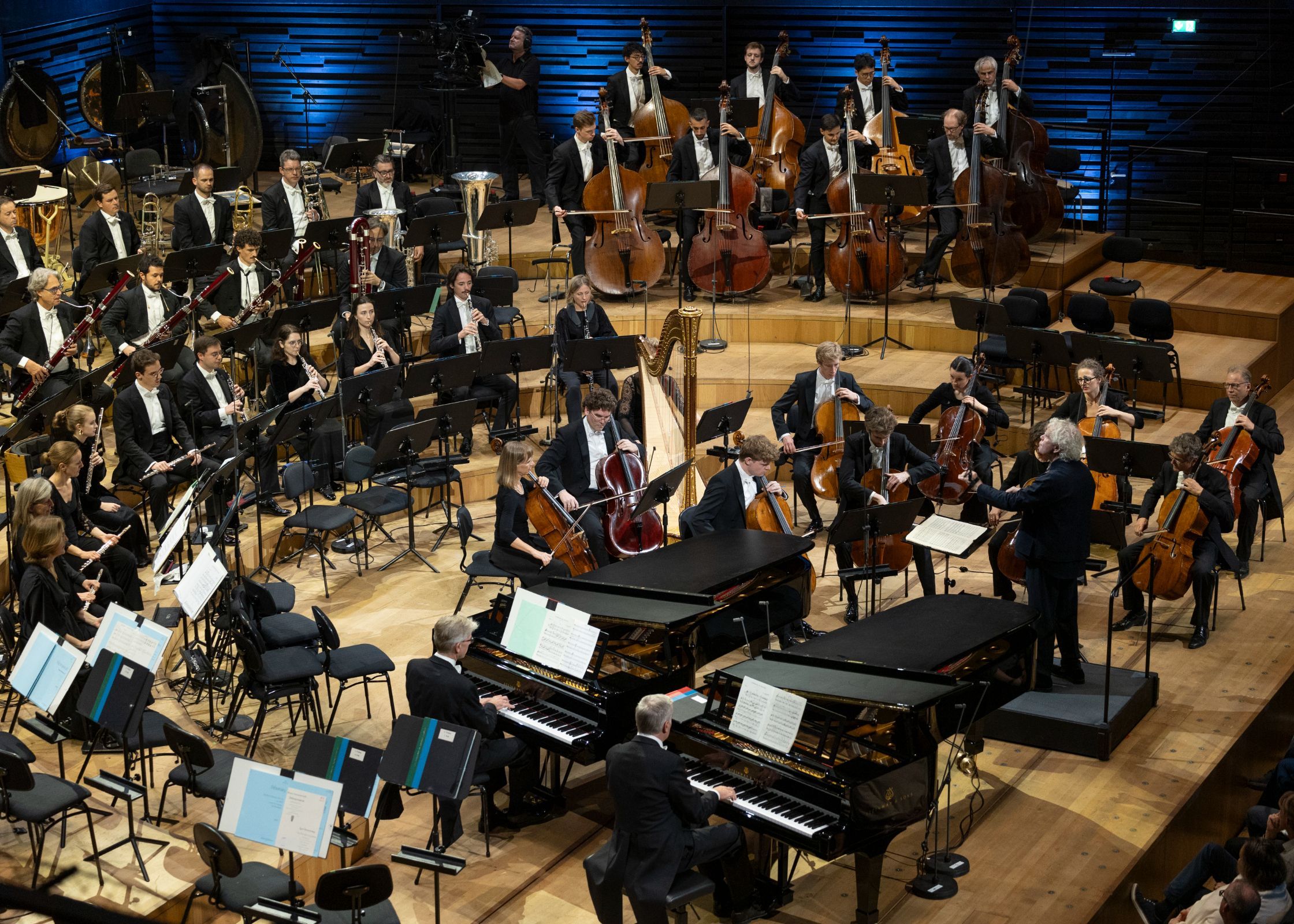 Sir Simon Rattle dirigiert das BRSO &copy; BR | Astrid Ackermann