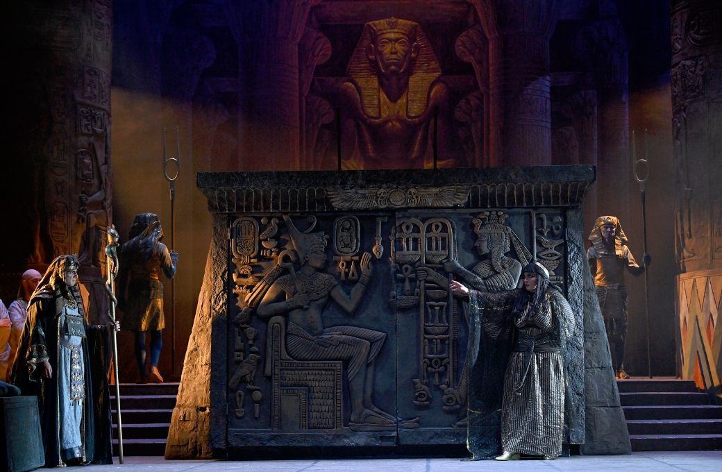 Alberto Comes (Ramfis) and Teresa Iervolino (Amneris) © Roberto Ricci | Festival Verdi