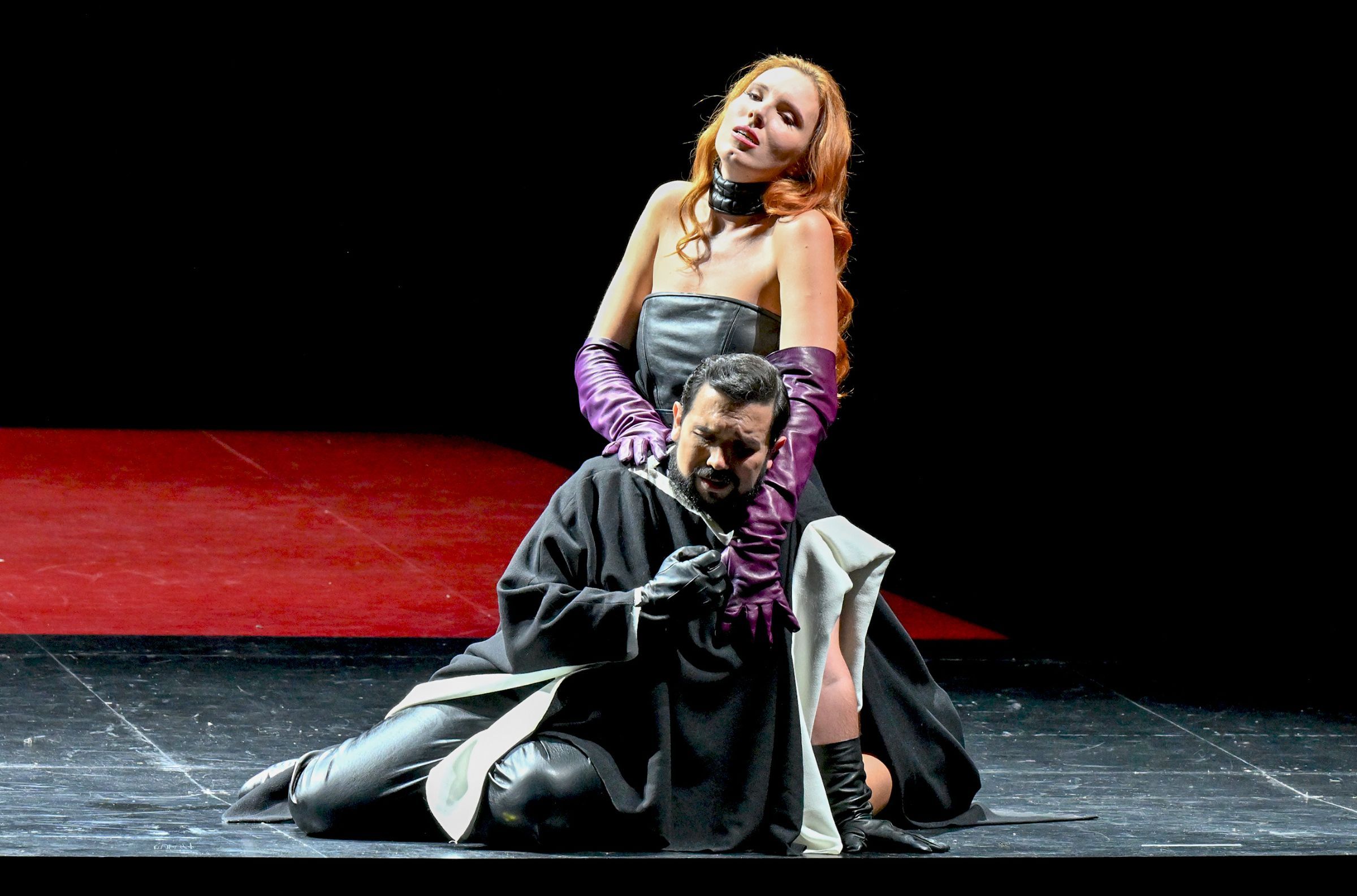 Lidia Fridman (Abigaille) and Andrés Moreno García (Ismaele) &copy; Roberto Ricci | Festival Verdi