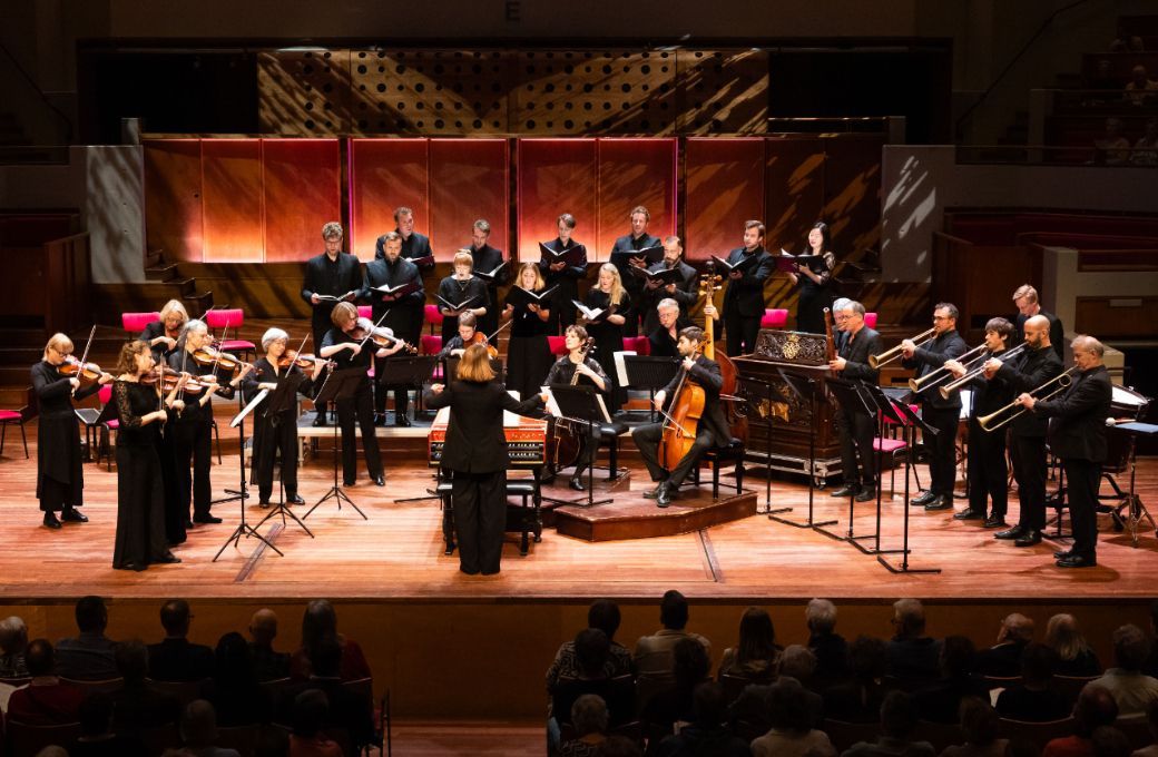 Johanna Soller dirigiert die Nederlandse Bachvereniging &copy; Marieke Wijntjes