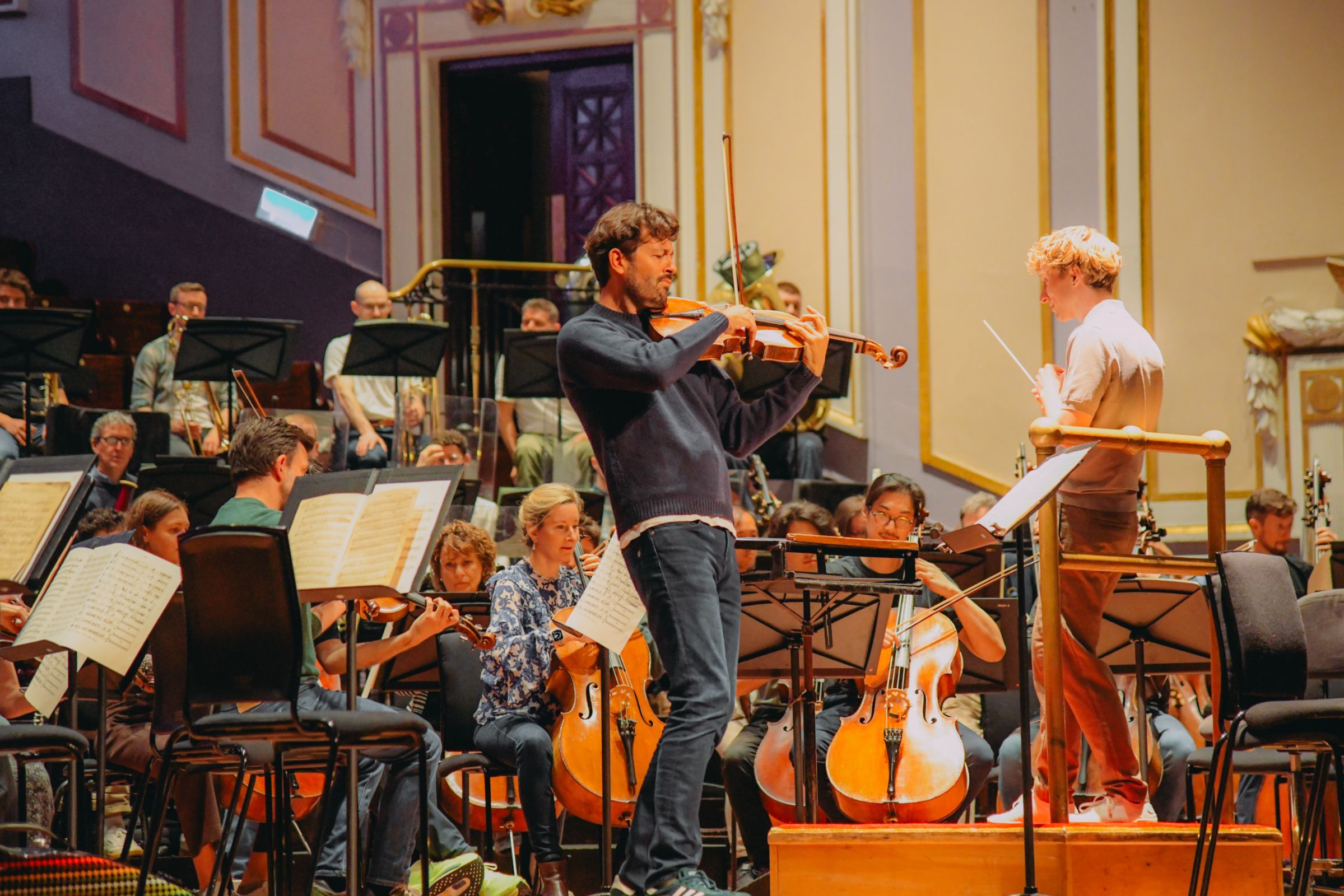 Lawrence Power, Patrick Hahn and the RSNO in rehearsal &copy; RSNO | Clara Cowen