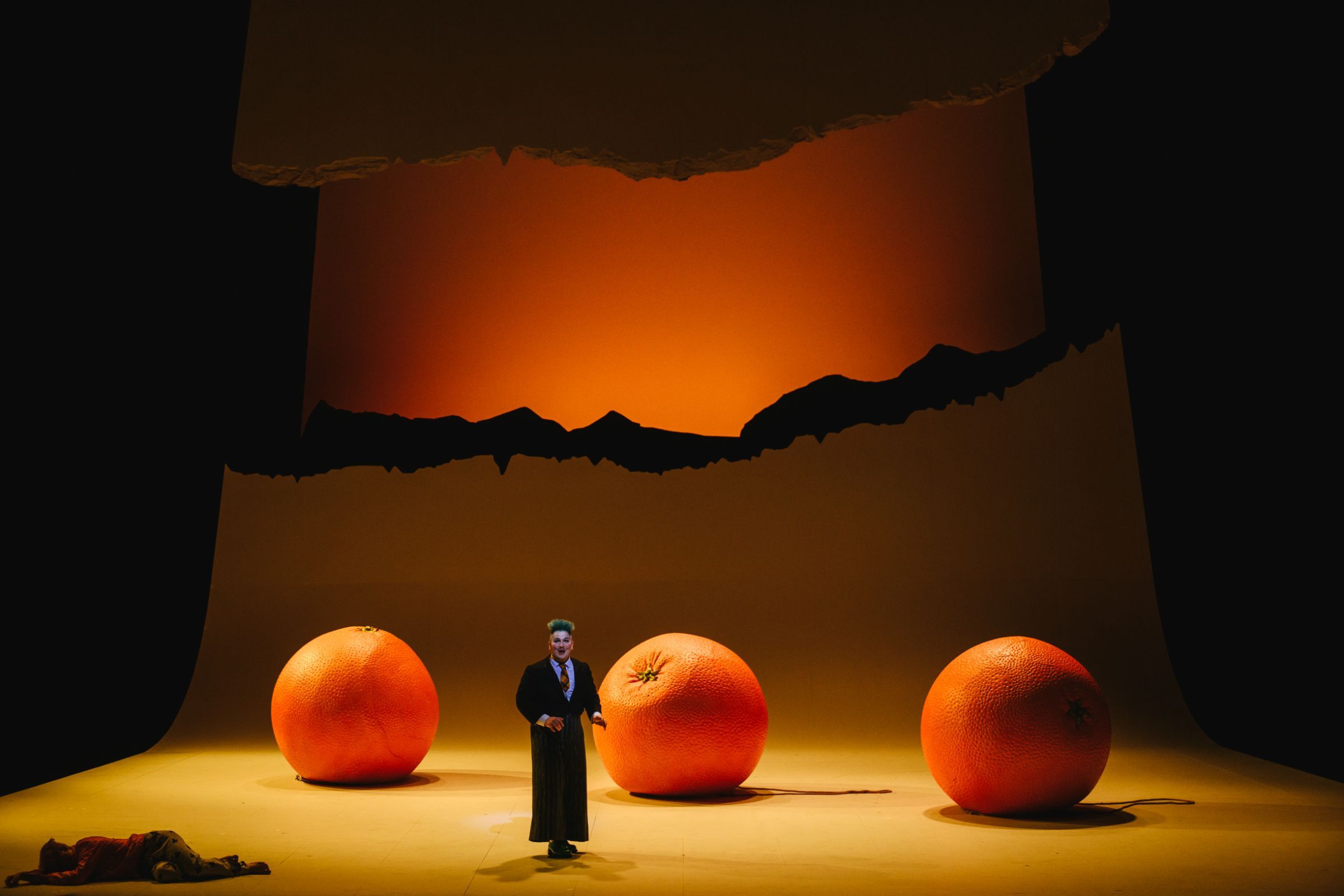 <i>L'Amour des trois oranges</i> à l'Opéra de Lyon © Paul Bourdrel