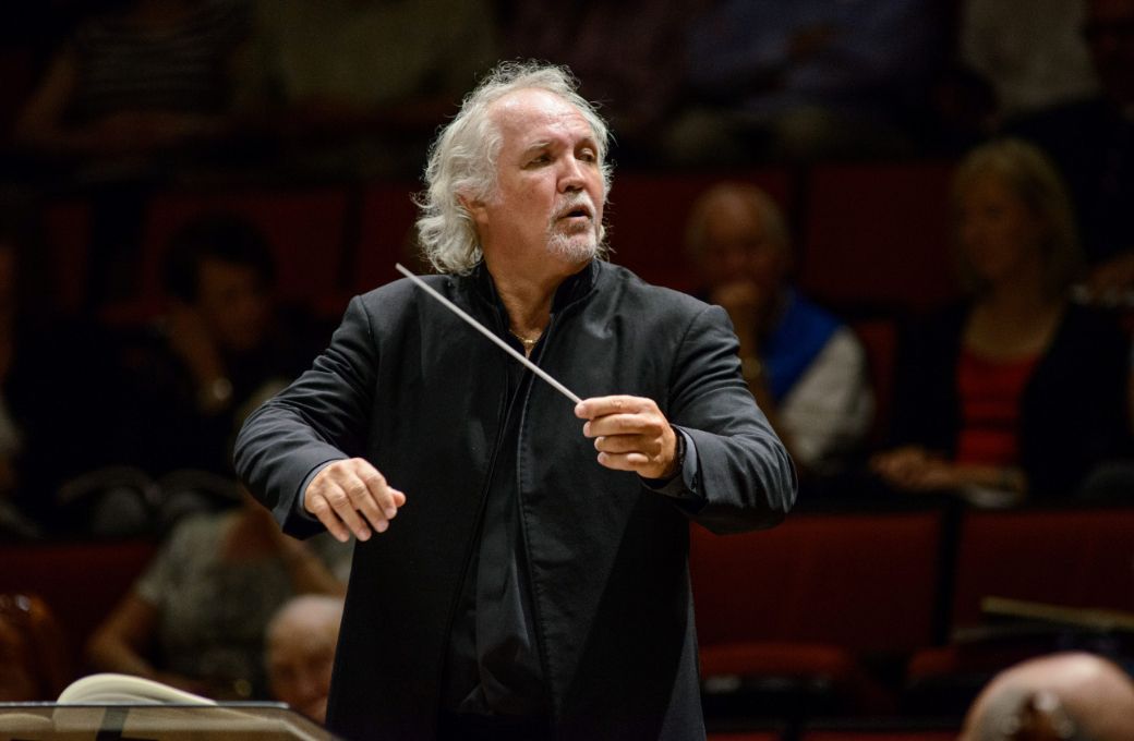 Sir Donald Runnicles &copy; Robert Kusel
