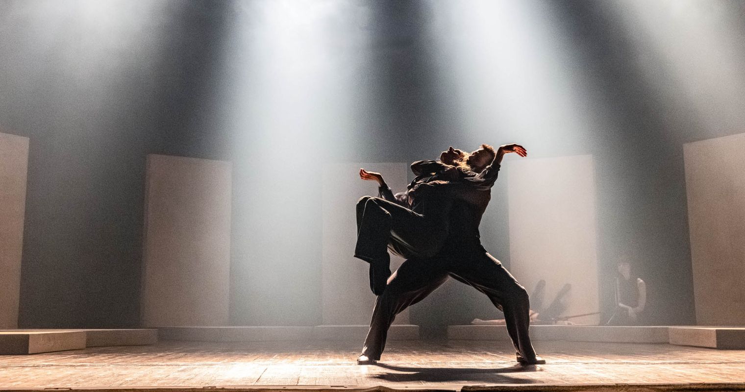 L’<i>Antigone</i> d’Alan Lucien Øyen en quête de sens au Théâtre de la Ville &copy; Mats Bäcker