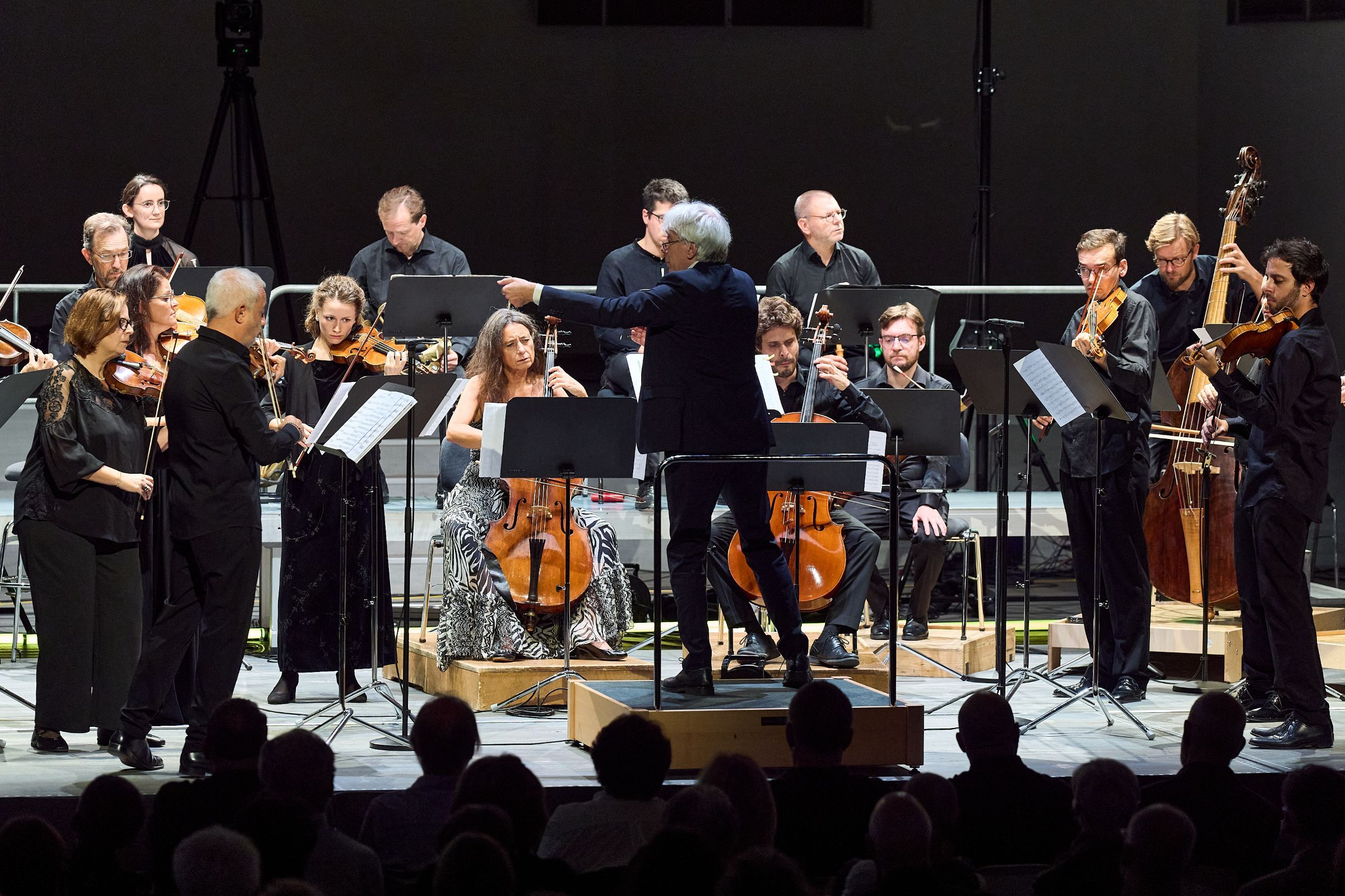 Giovanni Antonini conducts Il Giardino Armonico &copy; Benno Hunziker