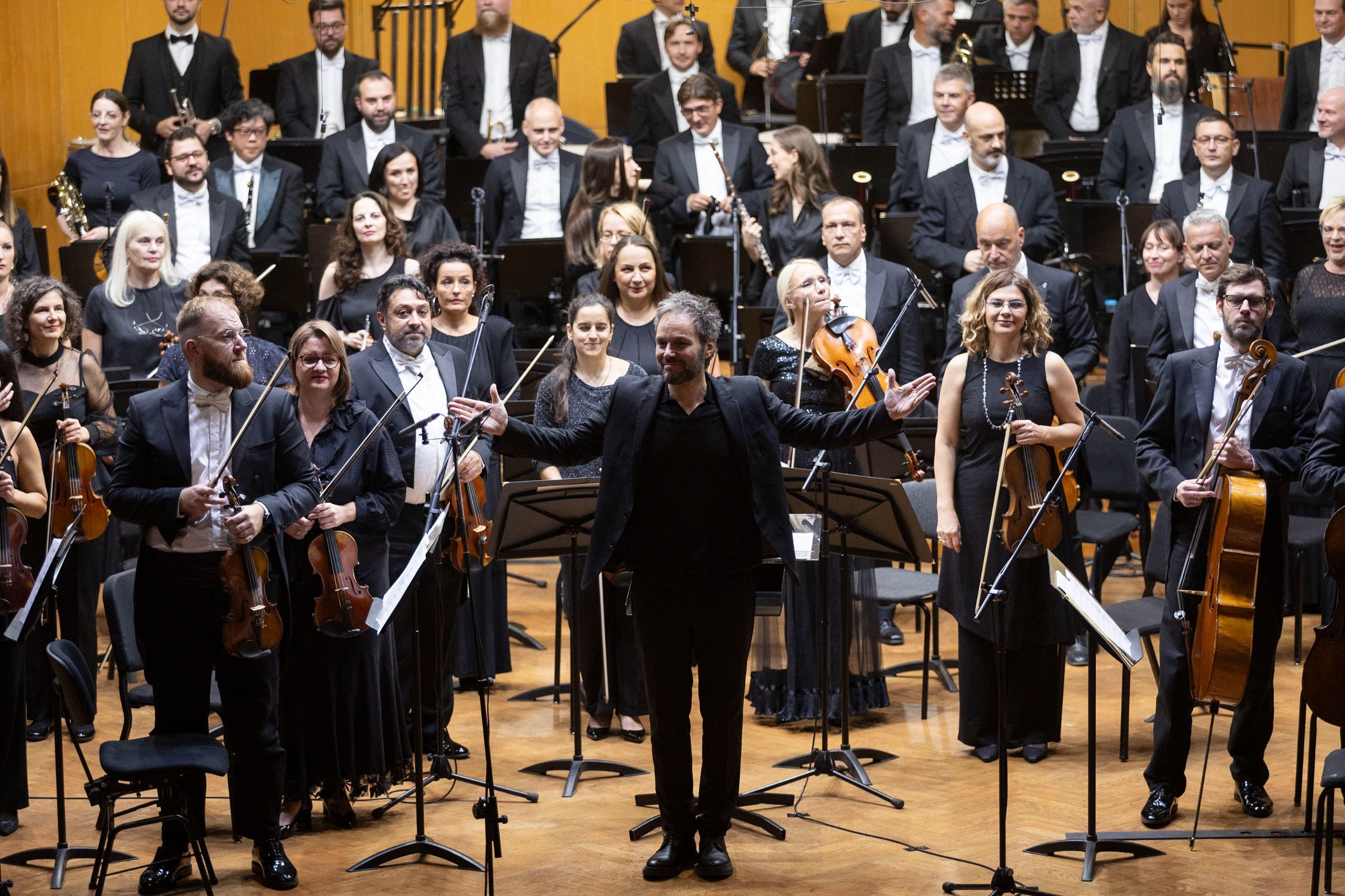 Josep Vicent and the Belgrade Philharmonic &copy; Marko Djokovic | Belgrade Philharmonic