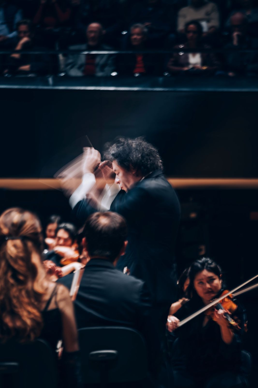 Gustavo Dudamel dirige le New York Philharmonic à la Philharmonie de Paris © Clément Savel / Cheeese