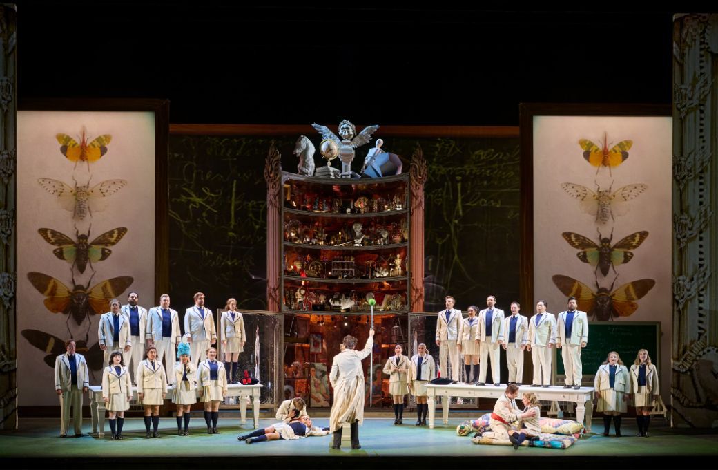 <i>Cos&igrave; fan tutte</i> &copy; Michael Cooper