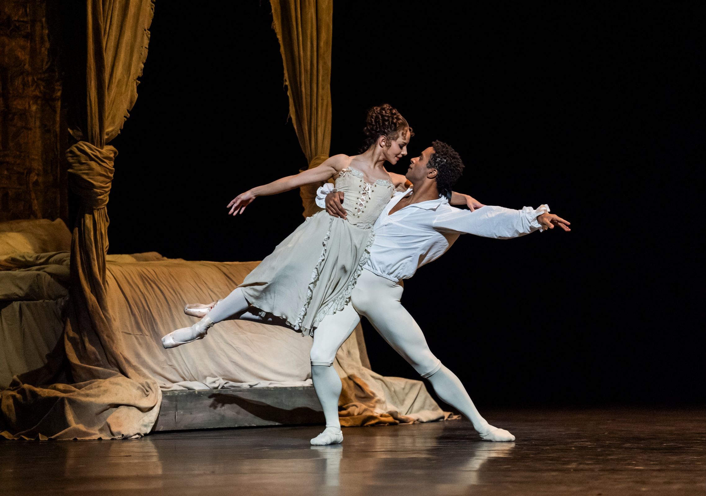 Francesca Hayward and Marcelino Sambé in MacMillan’s Act 1 pas de deux from <i>Manon</i> &copy; 2026 Tristram Kenton