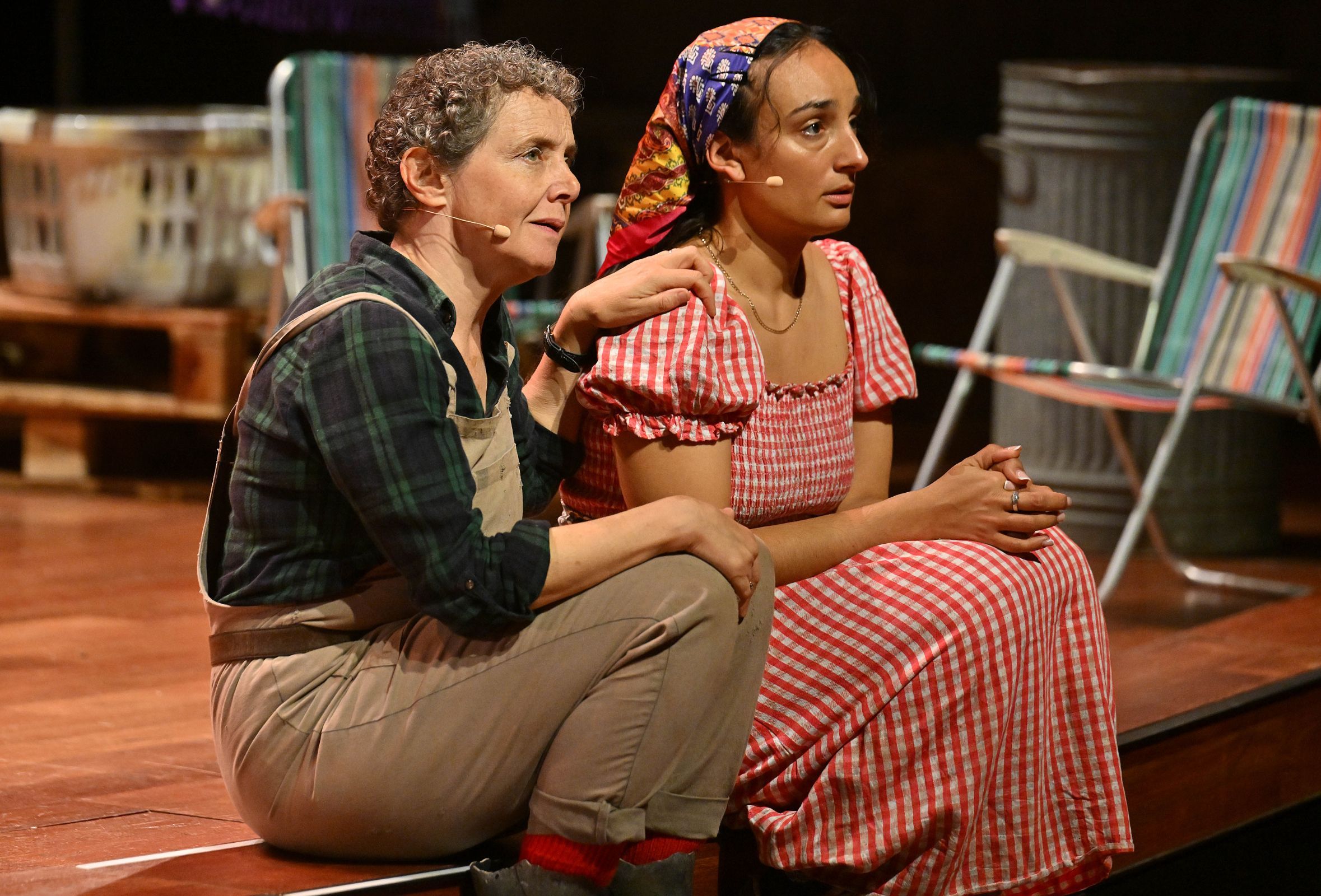 Helena Lymbery (Rose) and  Mercedes Assad (Vivette) &copy; Mark Allan