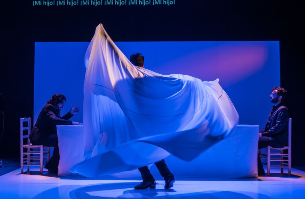 Escena de <i>Poeta en Nueva York</i> con Sergio G&oacute;mez "El Colorao", Marco Flores y Javier Povedano &copy; Luis Ollero | Teatro de la Zarzuela