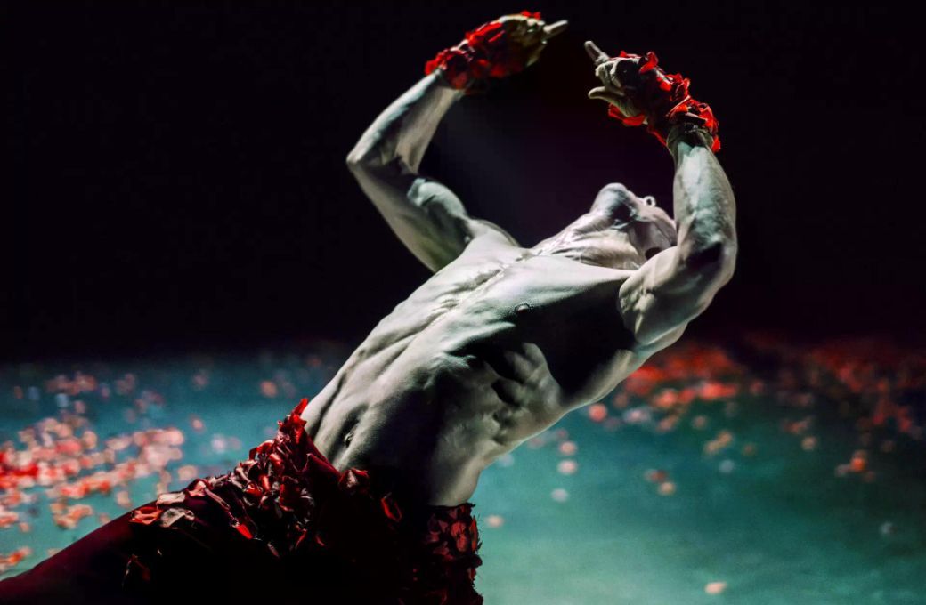 Ballett Basel in Marco Goecke&rsquo;s <i>Le Spectre de la Rose</i> &copy; Rahi Rezvani