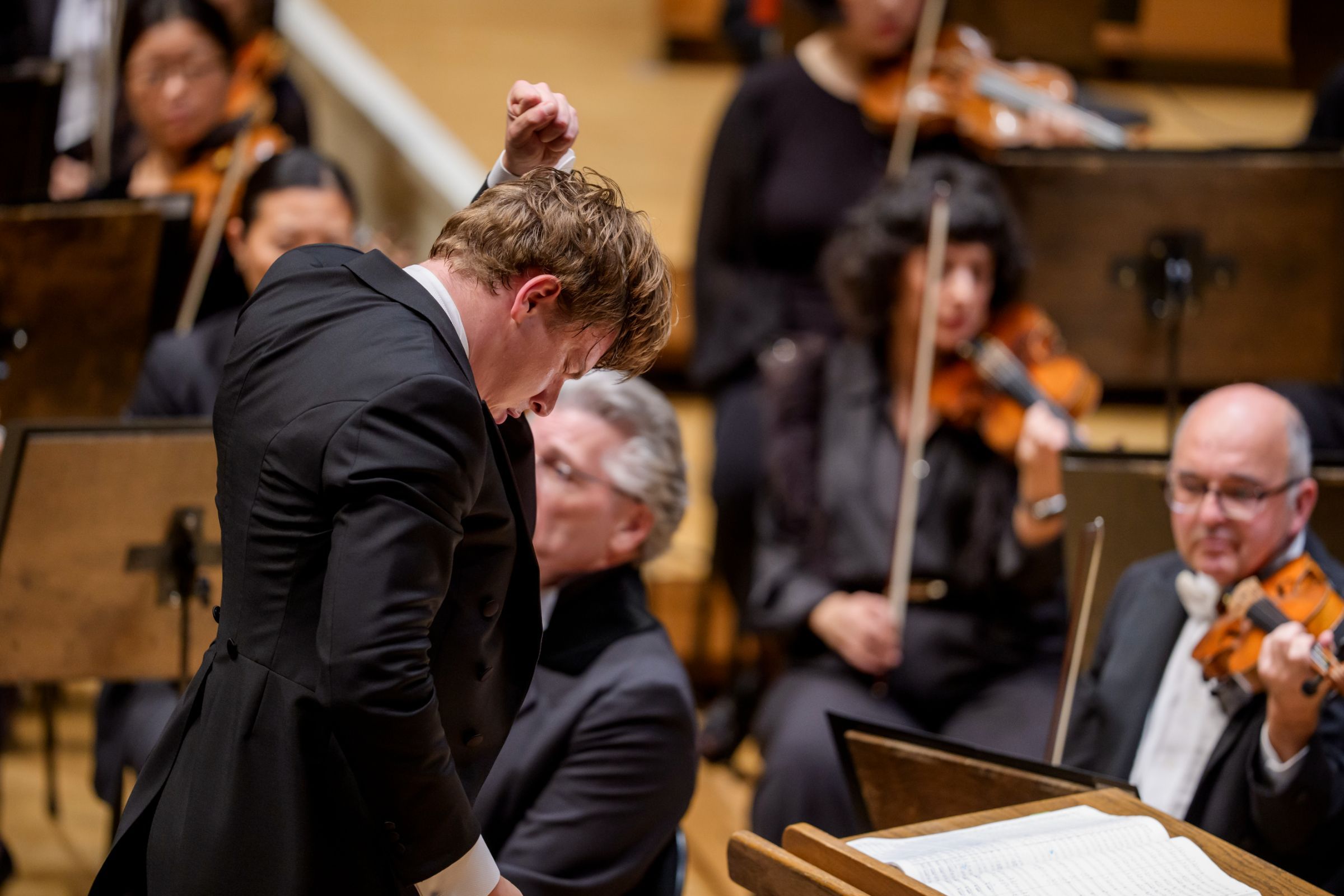 Klaus Mäkelä conducts the Chicago Symphony Orchestra &copy; Todd Rosenberg Photography