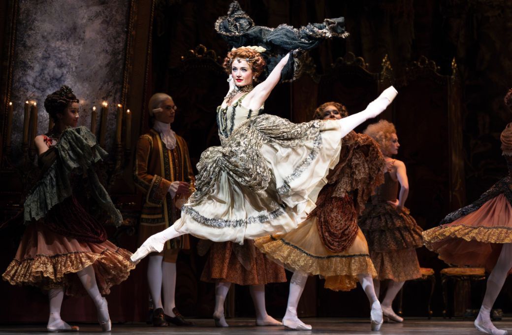 Anna Rose O&rsquo;Sullivan as Lescaut&rsquo;s Mistress in <i>Manon</i> &copy; Foteini Christofilopoulou