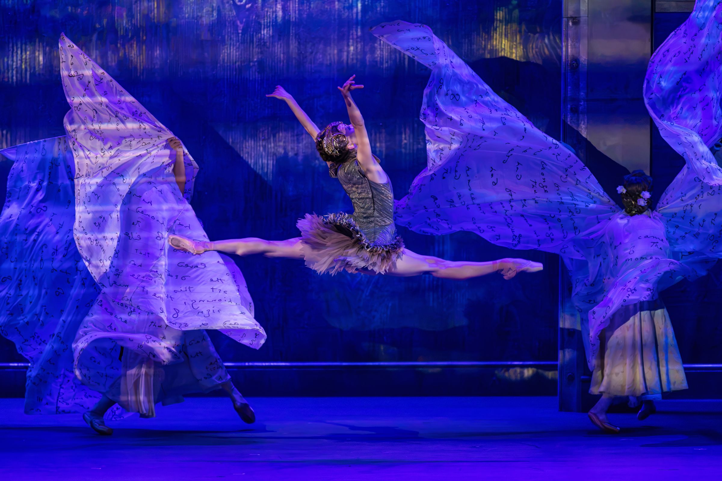 Grace Carroll as the Nightingale in Wheeldon’s <i>Oscar</i> &copy; Curtis Brown