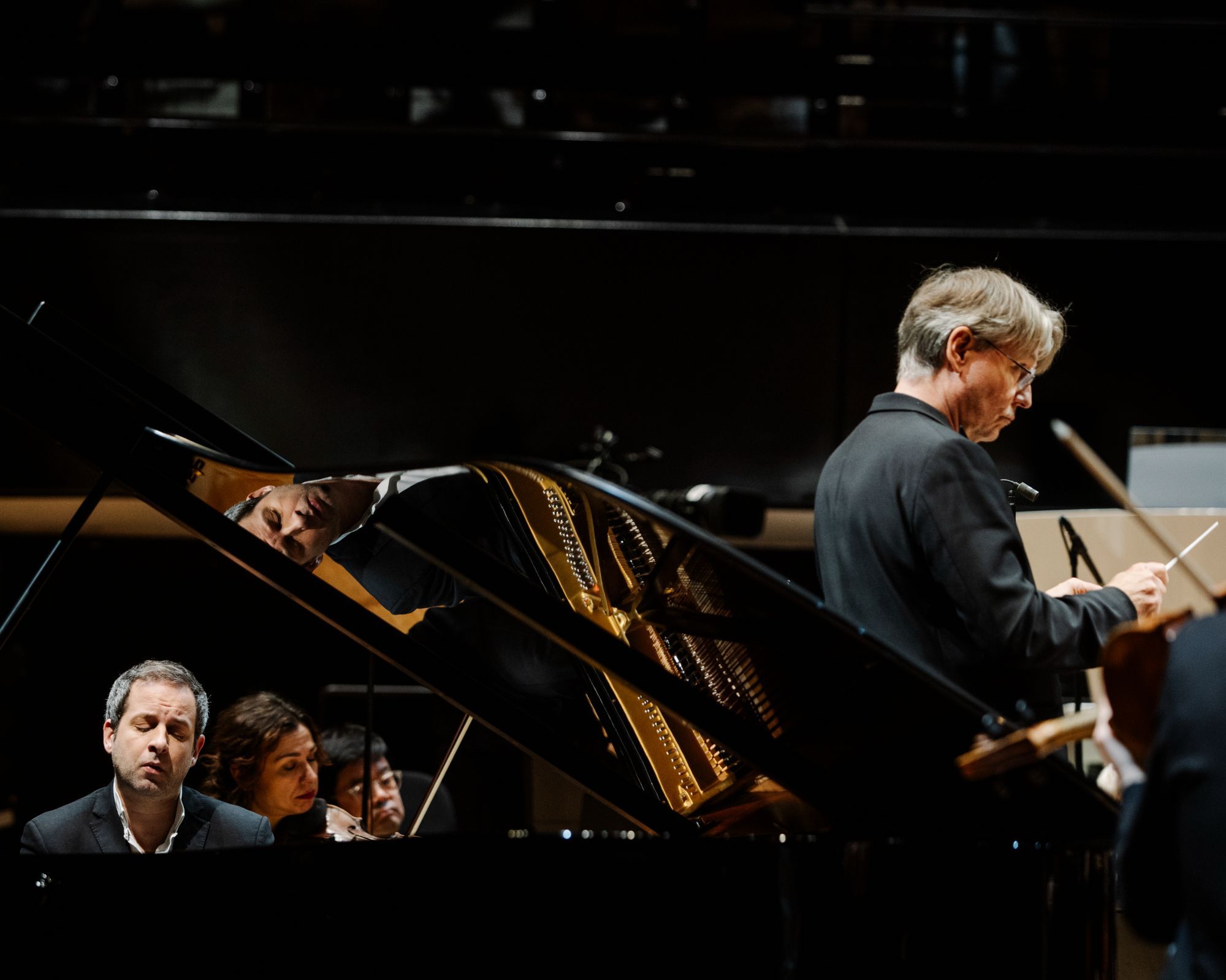 Bertrand Chamayou, Esa-Pekka Salonen et l'Orchestre de Paris &copy; Kamil Zihnioglu