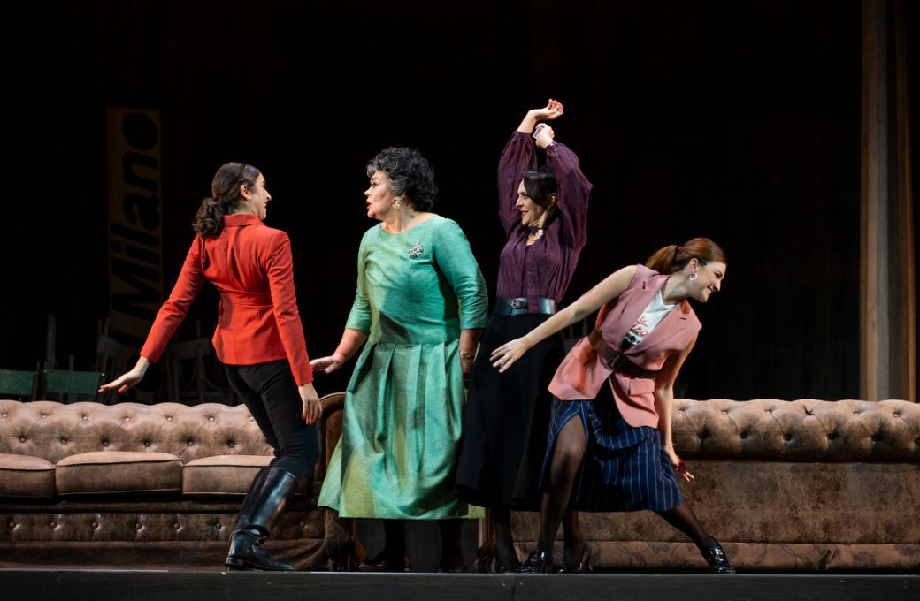 Carmen Artaza (Meg Page), Violeta Urmana (Mistress Quickly), Maria Agresta (Alice), Marina Monz&oacute; &copy; Fabrizio Sansoni | Teatro dell'Opera di Roma
