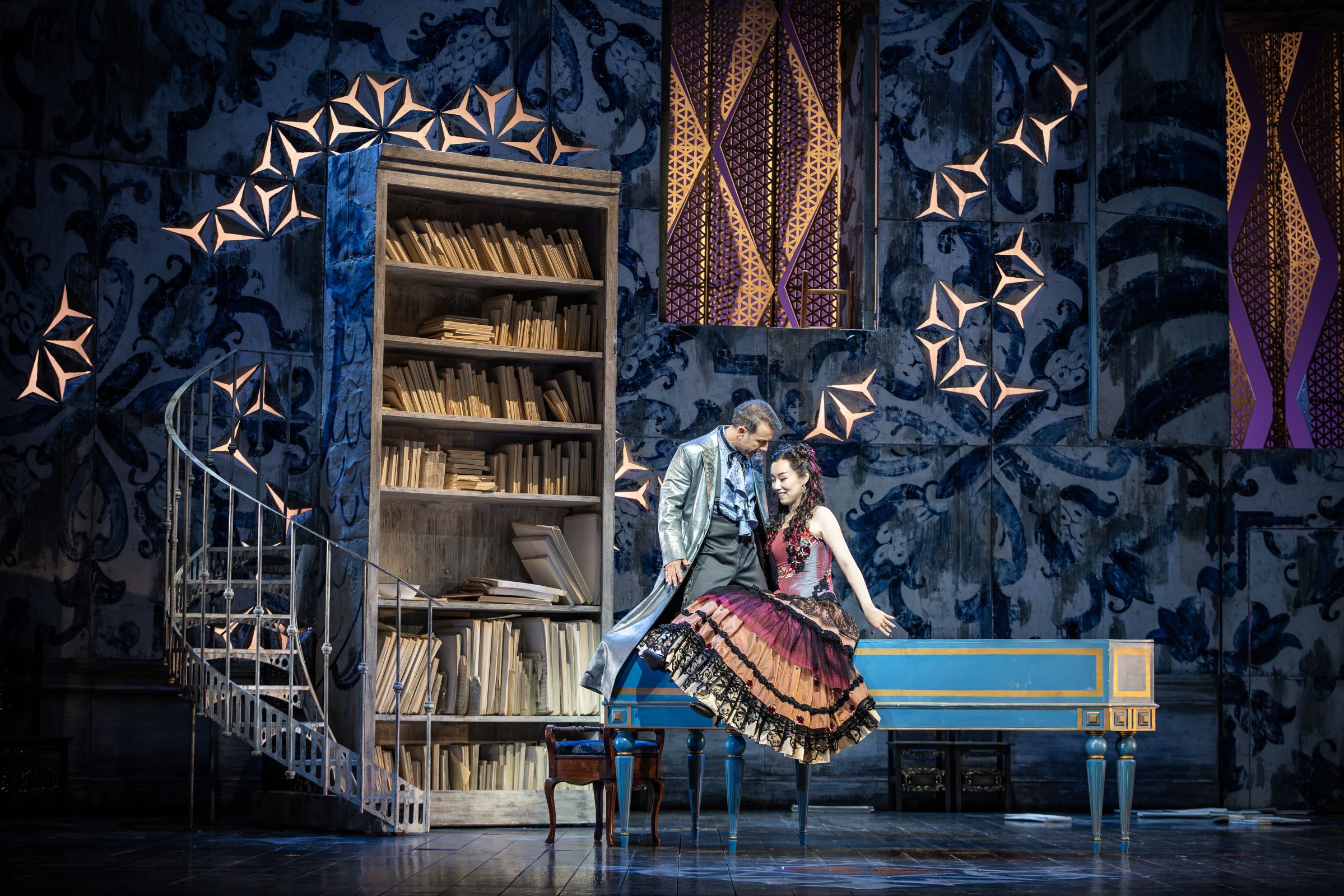 Nico Darmanin (Count Almaviva) and Hongni Wu (Rosina) &copy; Glyndebourne Productions Ltd. Photo: Craig Fuller
