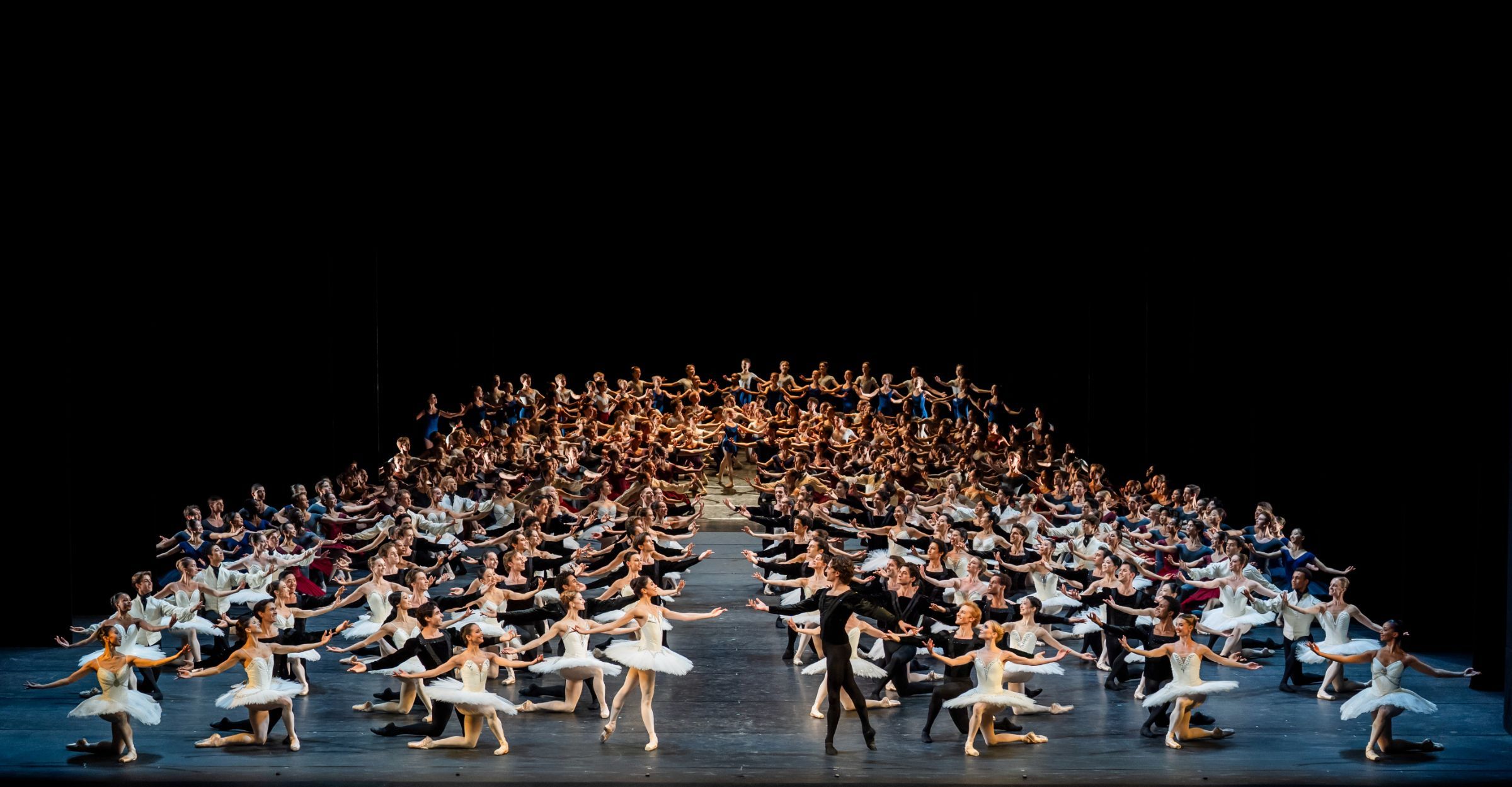 The RB, BRB and the Royal Ballet School in <i>Centenary</i> &copy; Tristram Kenton