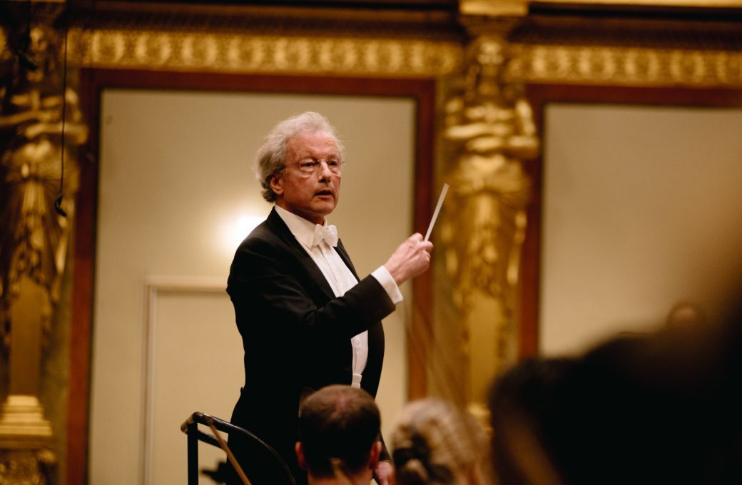 Franz Welser-M&ouml;st dirigiert das Cleveland Orchestra &copy; Igor Ripak