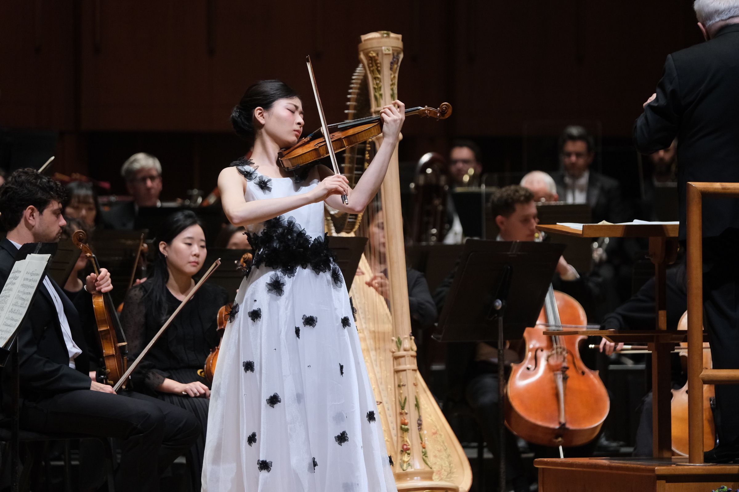 Lina Nakano performs with the Indianapolis Symphony Orchestra &copy; Denis Ryan Kelly Jr