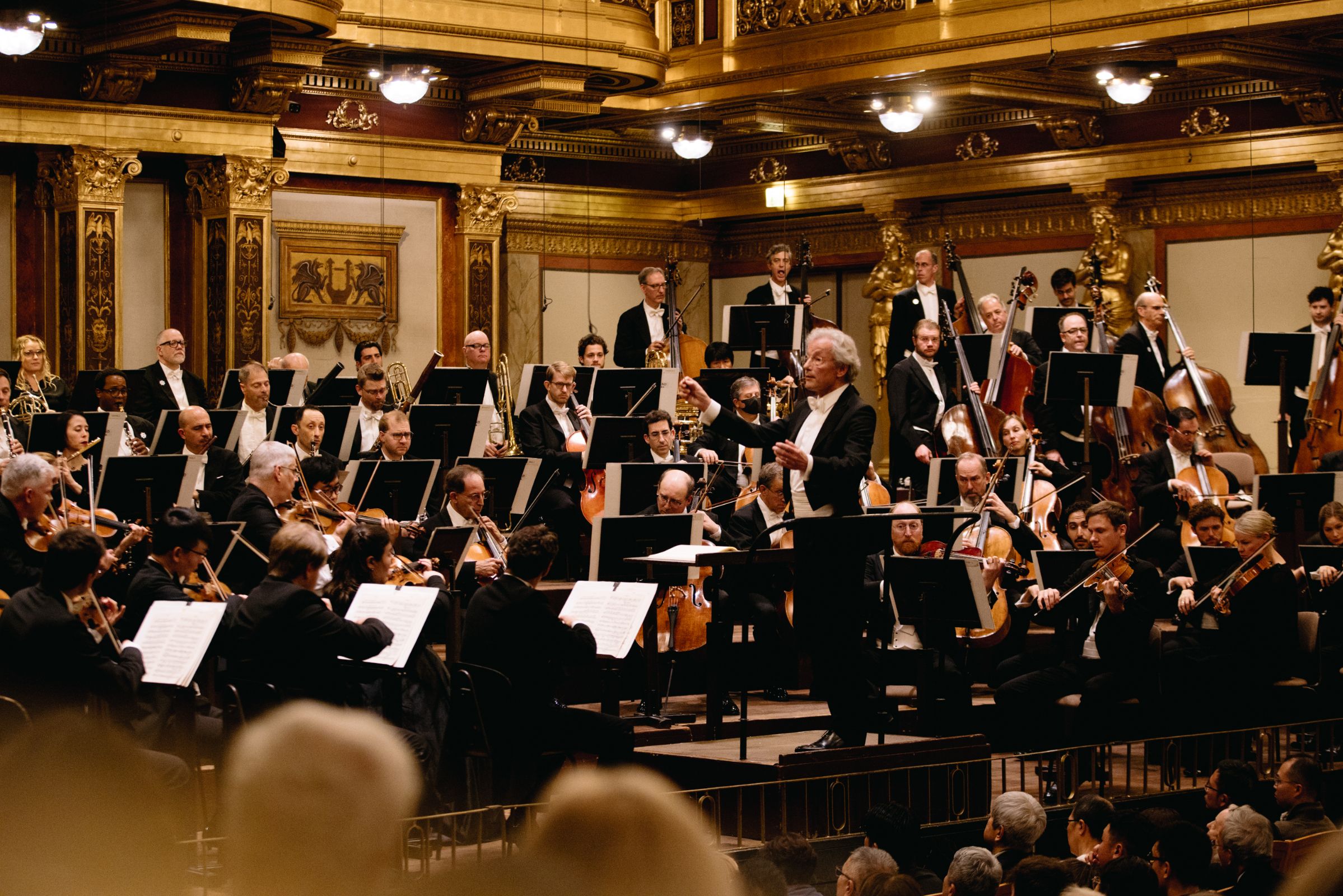 Bucolic Strauss, granitic Shostakovich: Welser-Möst and The Cleveland Orchestra in Vienna © Igor Ripak