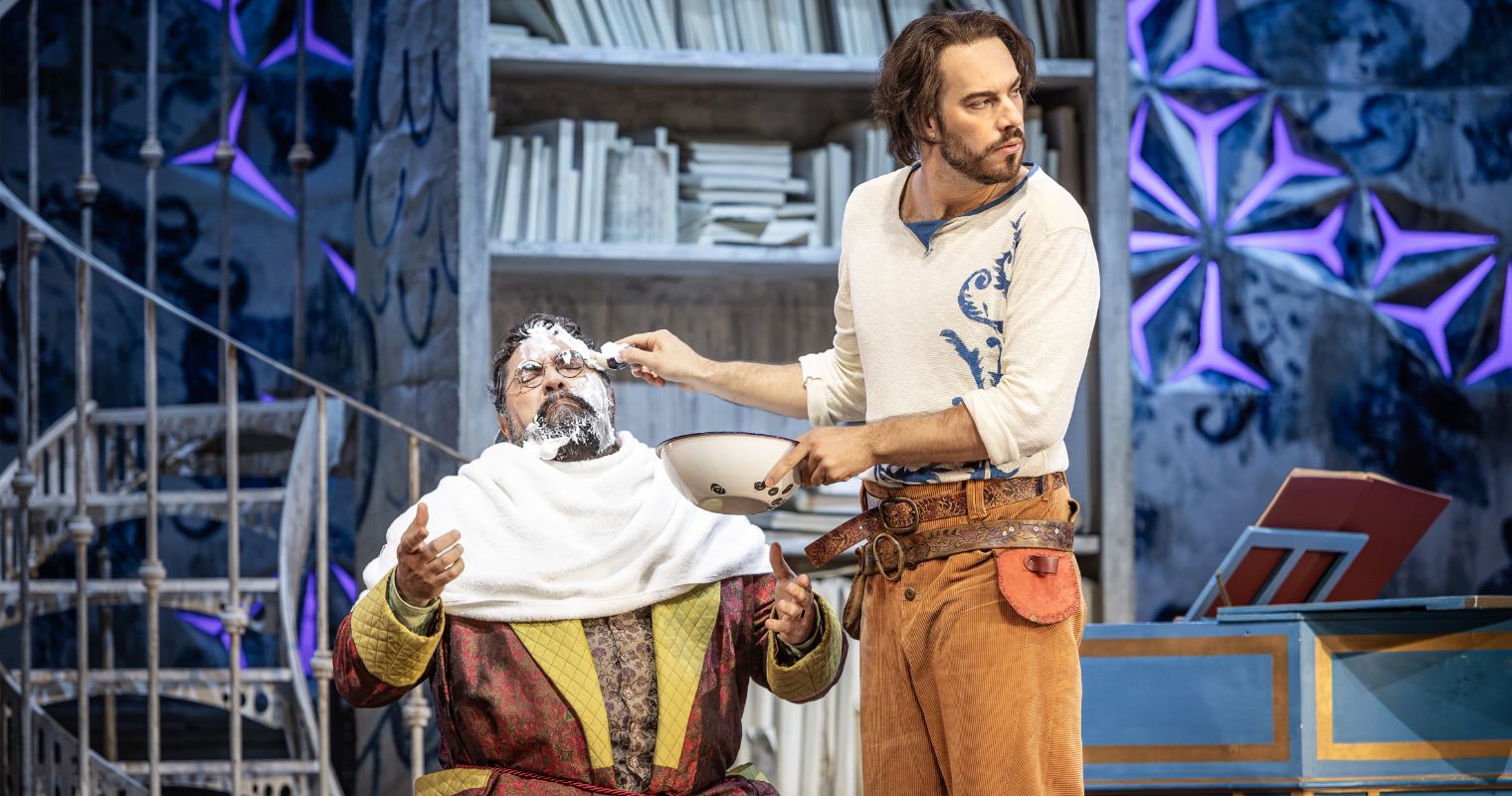 The fizz remains in Glyndebourne’s <i>Barber of Seville</i> © Glyndebourne Productions Ltd. Photo: Craig Fuller
