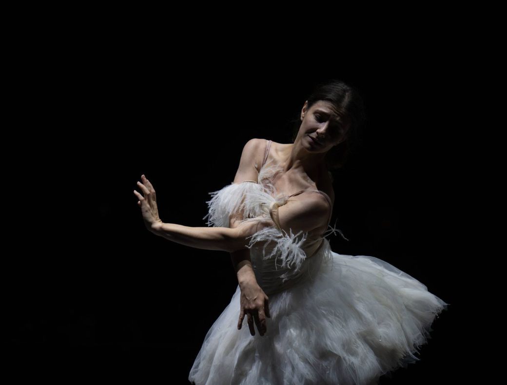 Alina Cojocaru in John Neumeier&rsquo;s <i>Ghost Light</i> &copy; Photography by ASH