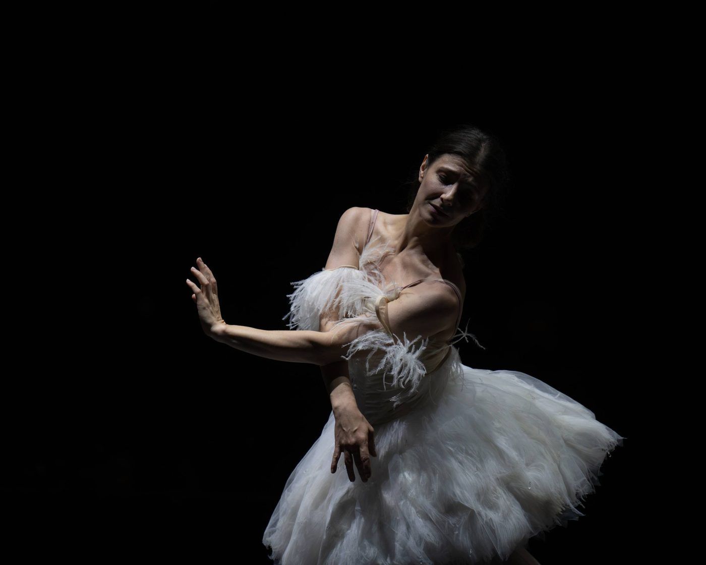Alina Cojocaru in John Neumeier’s <i>Ghost Light</i> &copy; Photography by ASH