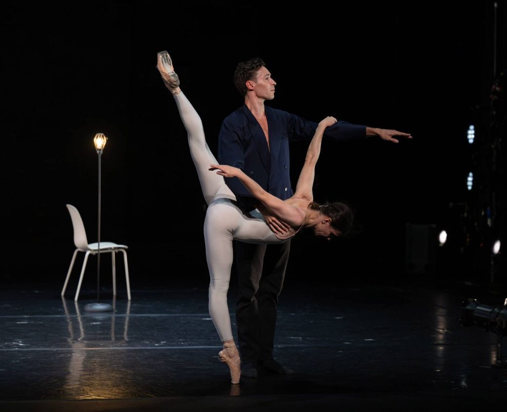 Alina Cojocaru and Joseph Taylor in John Neumeier&rsquo;s <i>Ghost Light</i> &copy; Photography by ASH