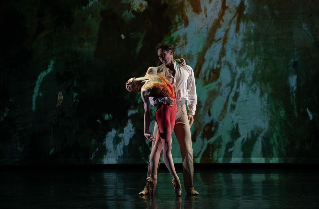 Ellie Young and Joseph Taylor in GlenTetley&rsquo;s <i>Firebird</i> &copy; Photography by ASH