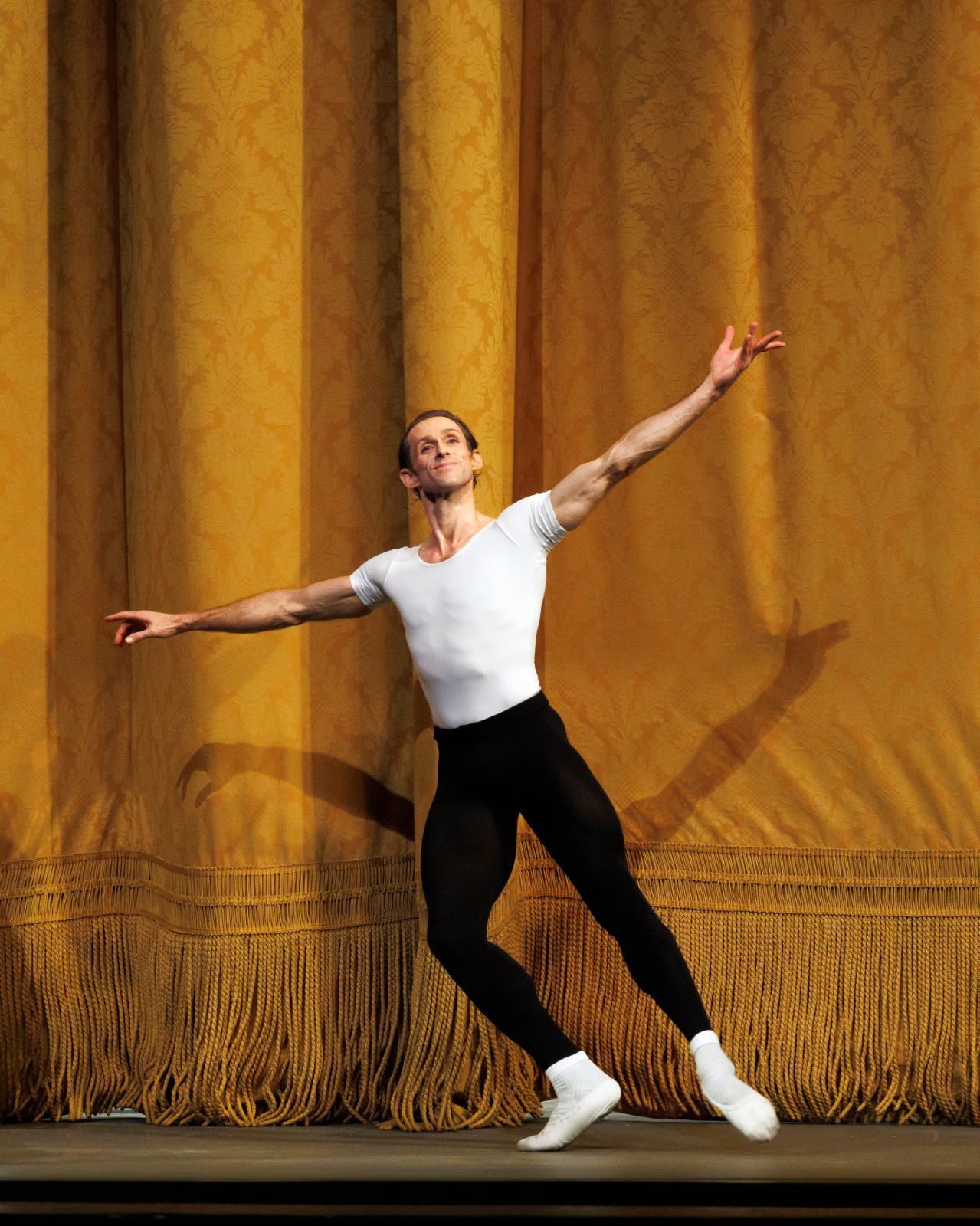 Adrian Danchig-Waring takes a final bow at New York City Ballet &copy; Erin Baiano