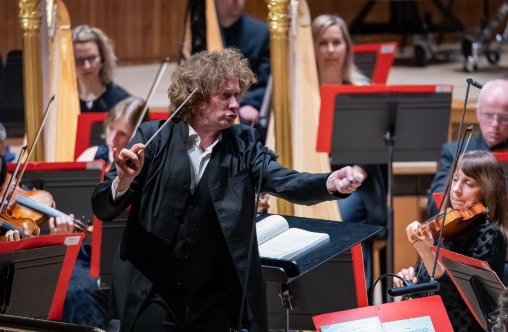 Santtu-Matias Rouvali and the Philharmonia &copy; Marc Gascoigne