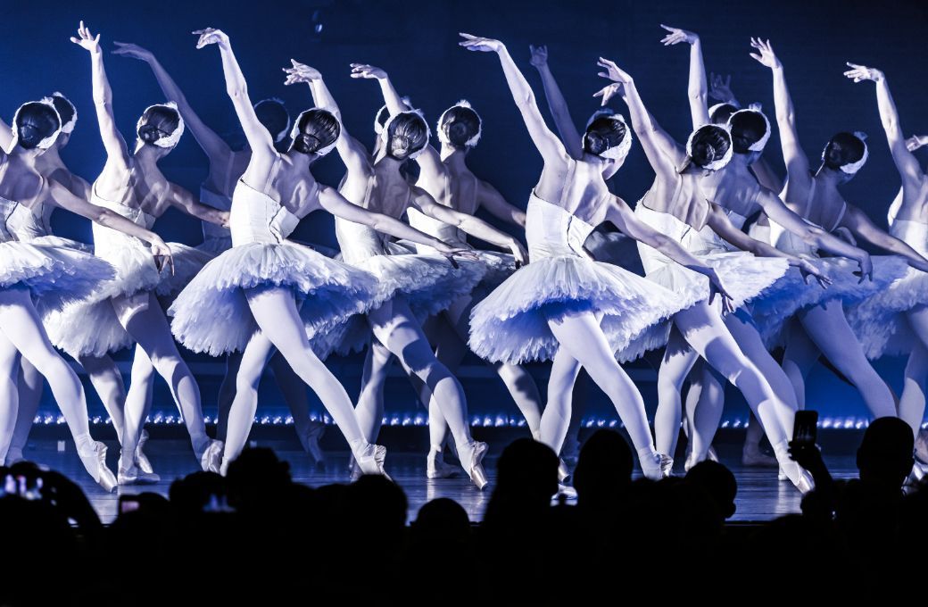 <i>Swan Lake Remixed</i> with Dutch National Ballet for ADE &copy; J. Lousberg