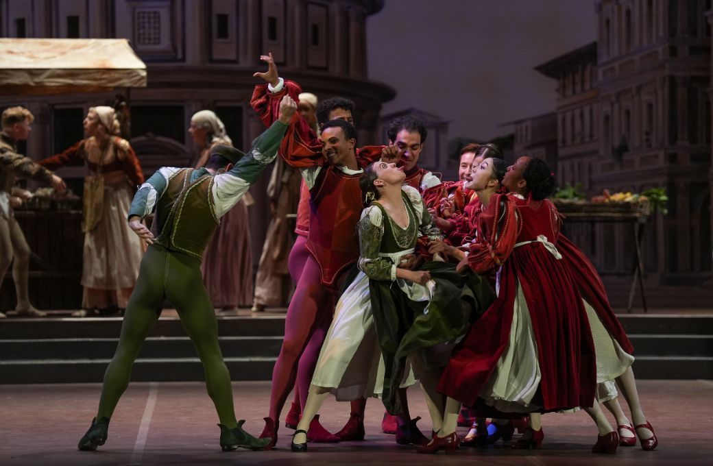English National Ballet in Rudolf Nureyev&rsquo;s <i>Romeo and Juliet</i> &copy; Isabella Turolla