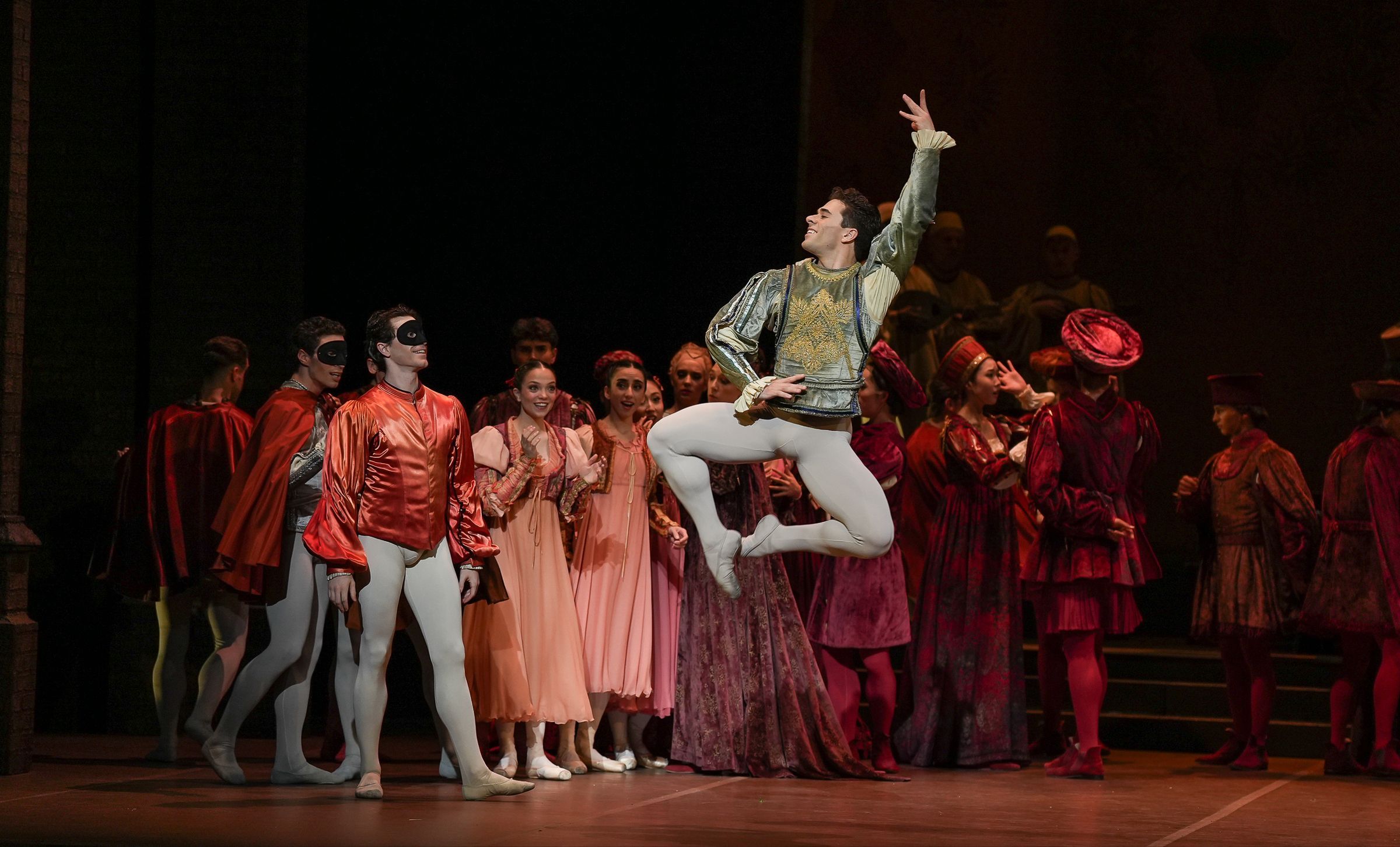 Gustavo Carvalho as Mercutio with English National Ballet in Nureyev’s <i>Romeo and Juliet</i> &copy; Isabella Turolla